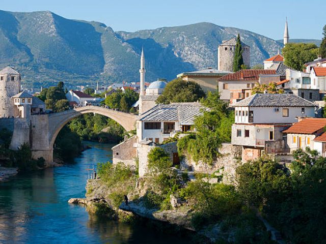 FIRSAT KOSOVALI VİZESİZ BAŞTANBAŞA BALKANLAR A Jet Havayolları ile Vizesiz / Her Çarşamba Kesin Hareket / Seyahat Sağlık Sigortası Hediye